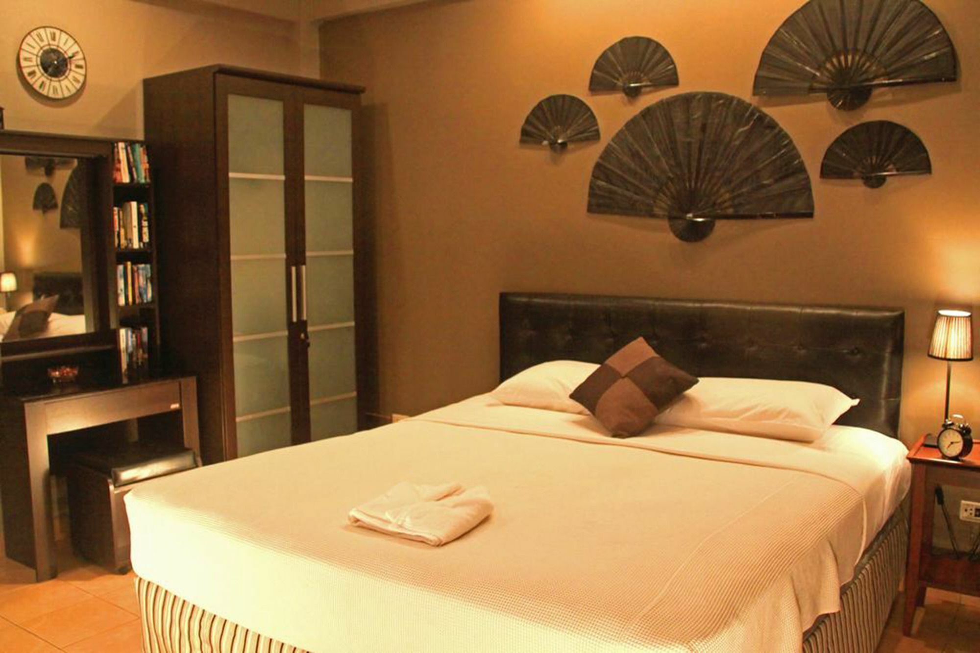 The Golf Club Pattaya Hotell Exteriör bild